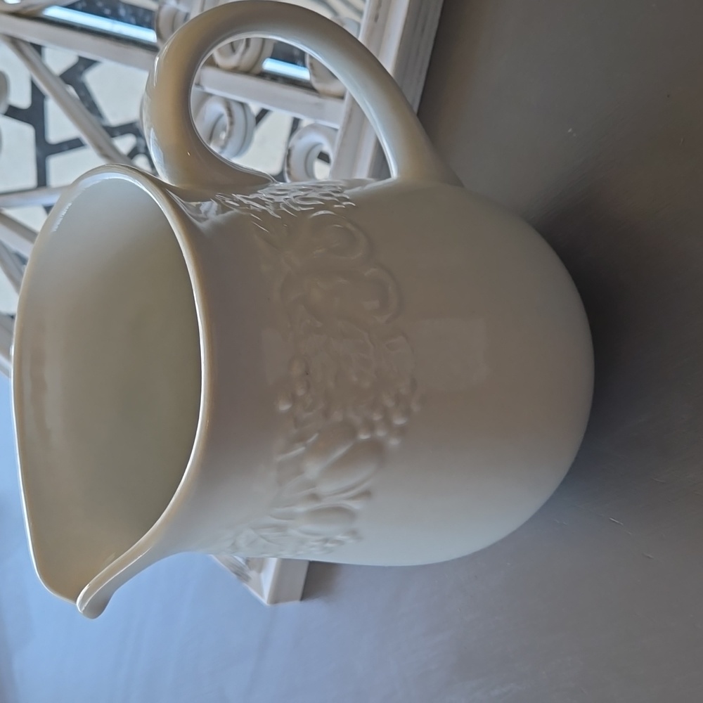 Fruit De Blanc pitcher